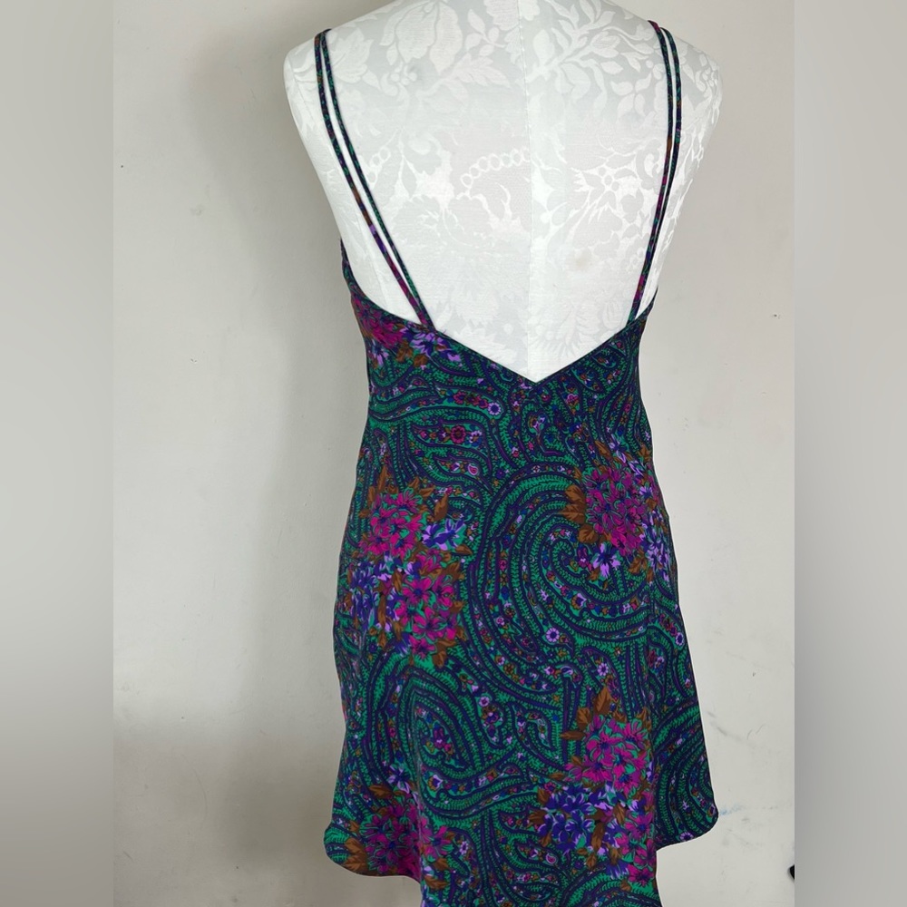 Vintage Vicotria’s Secret lingerie slip on size M - Picture 5 of 7